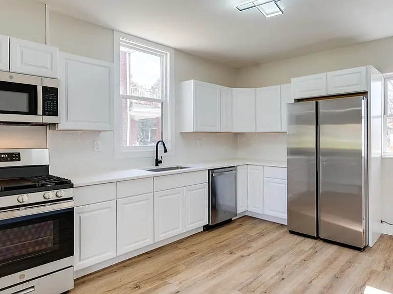 1734 Cleveland Ave — Photo 6