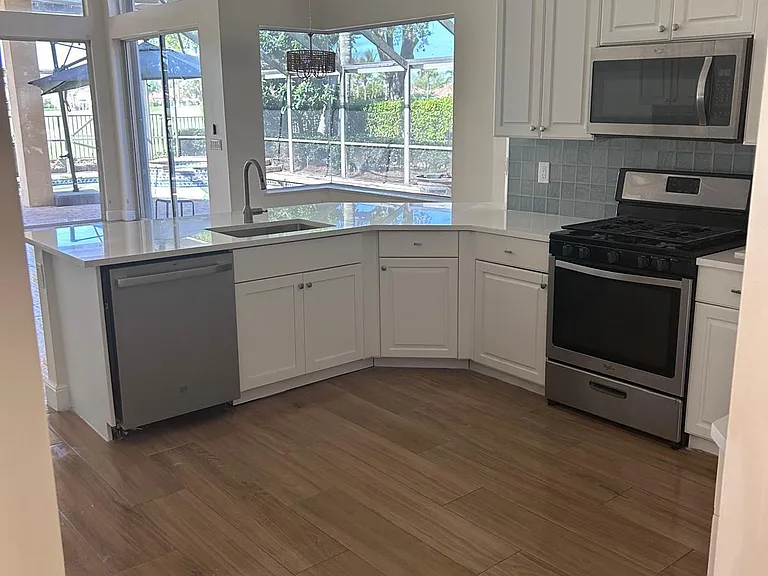 8992 Lakes Blvd — Photo 35