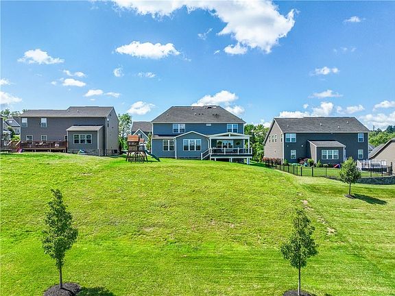 3rd image of 4013 Nightingale Dr