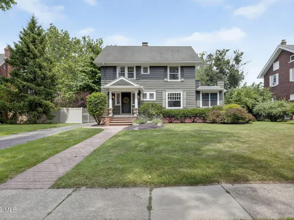 319 E Broadway St, Maumee, OH 43537