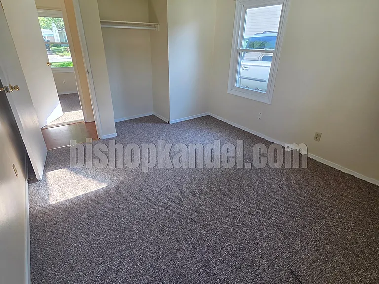 1123 Brenda Ct — Photo 13