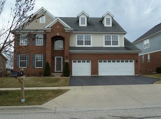 213 Colonial Dr, Vernon Hills, IL 60061