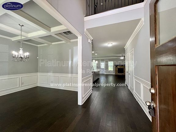 2nd image of 2435 Kemp Dr