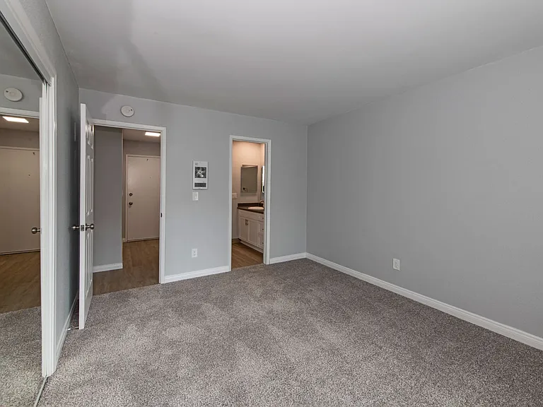 Parkside Apartments — Photo 20