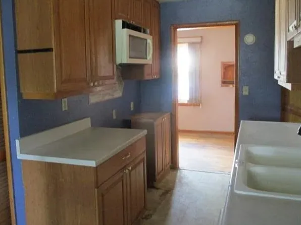 348 Hilltop St, Elkhart, KS 67950