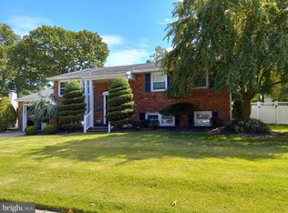 1031 Standish Dr, Turnersville, NJ 08012