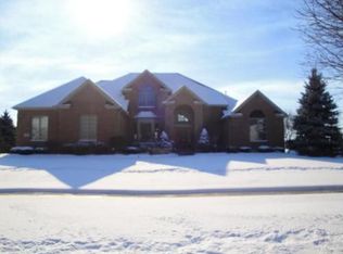 7059 Oak Bluff Ln, Maumee, OH 43537