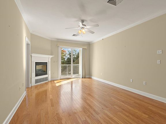 3rd image of 160 Daniel Webster Highway #327