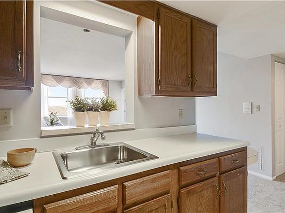 5th image of 900 N Taylor St APT 1408
