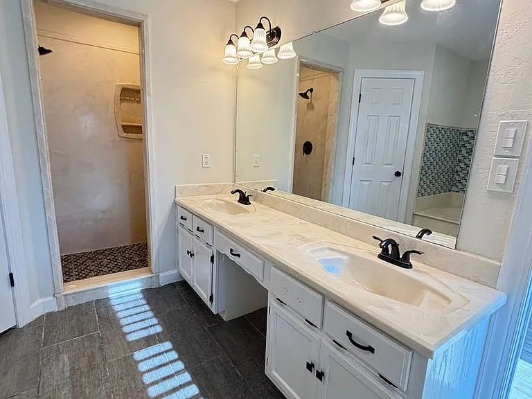 990 Eagle Ridge Cv — Photo 20