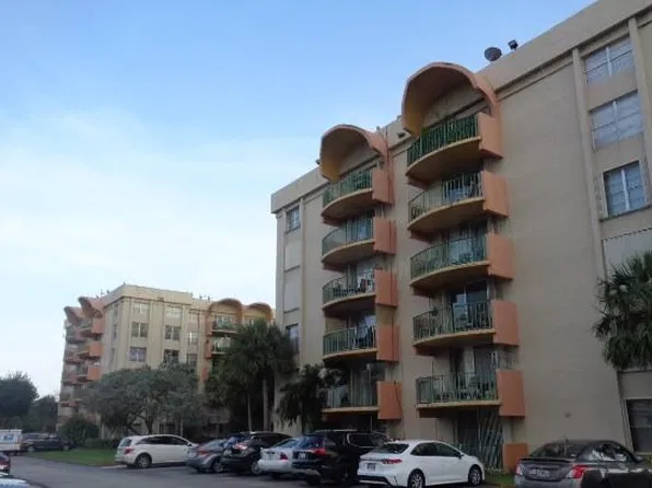 9320 Fontainebleau Blvd APT 503, Miami, FL 33172