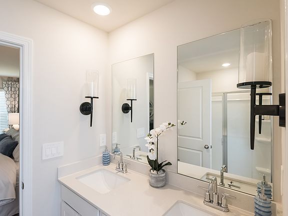 The Oakland floorplan with the Elemental White interior package modeled at Avalon.