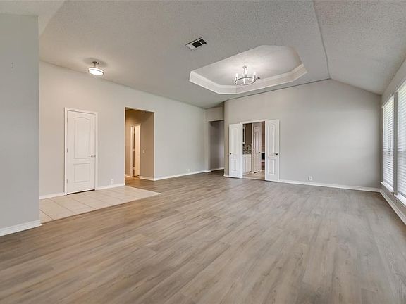 3rd image of 2903 Champlin Ct