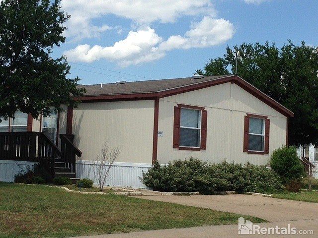 1st image of 2924 Glen Vista Dr
