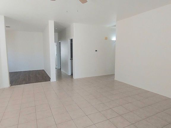 3rd image of 10504 E Flossmoor Ave