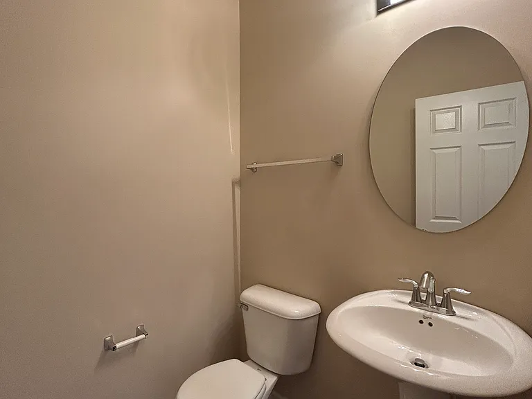 8268 Jo Ellen Dr — Photo 5