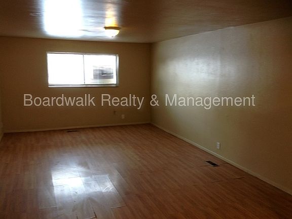 5th image of 235 E Julie Anna Dr
