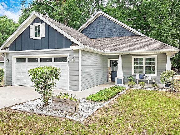 3rd image of 328 SW Blue Jay Ct