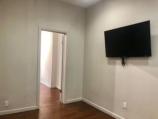 4th image of 280 W 118th St #1AA