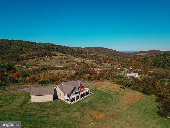 5th image of 635 Harmony Manor Dr