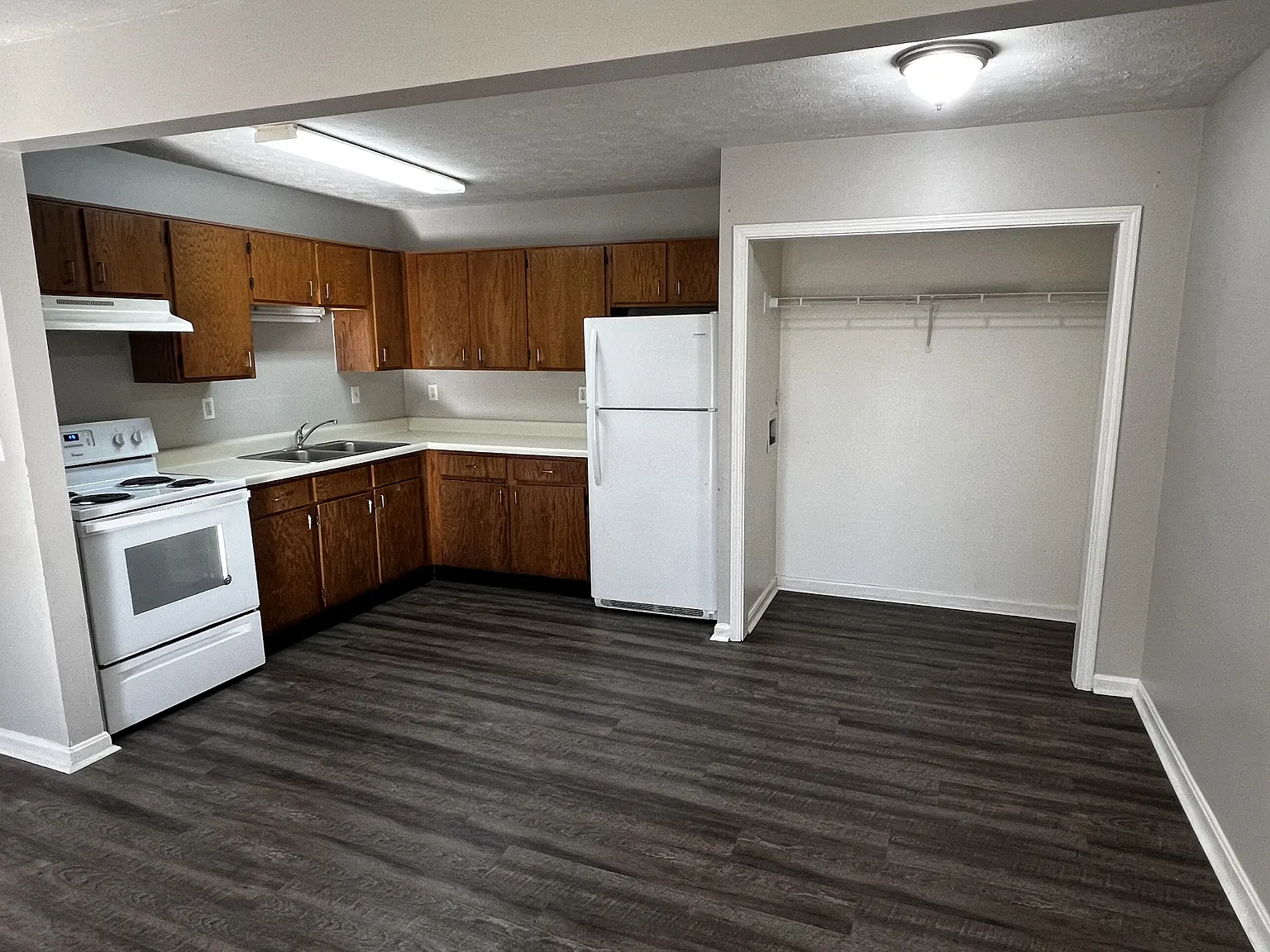 4107-3 Blue Lick Court - 4107-3 — Photo 3