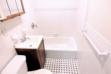 Rented by HOLTON REAL ESTATE INC.