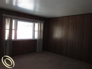 3rd image of 4973 Kingston St