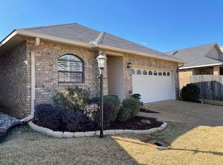 7706 Millicent Cir, Shreveport, LA 71105