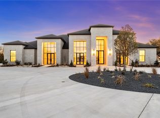 504 Stone Lake Cir, Woodway, TX 76712