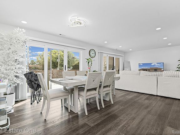 4th image of 13936 Harrington Dr