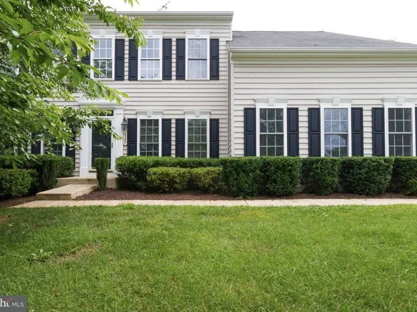 6349 Redwinged Blackbird Dr, Warrenton, VA 20187