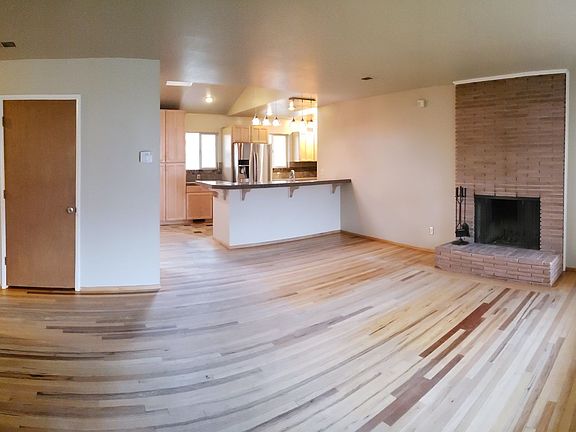 4th image of 1496 Elizabeth Dr