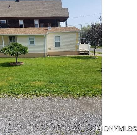 4th image of 1016 Belmont Ave