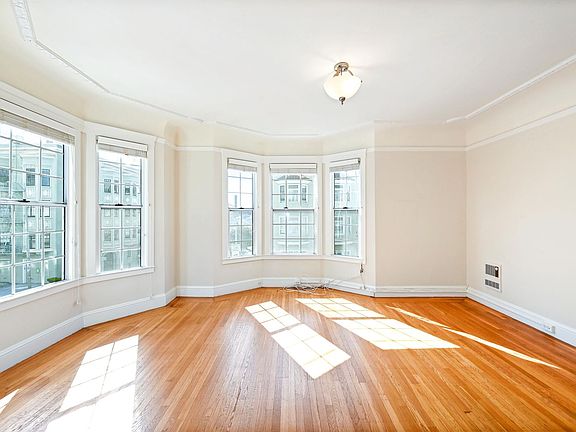 3rd image of 2700 Polk St APT 5