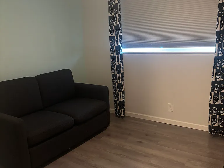 6913 Creekside Ln — Photo 23