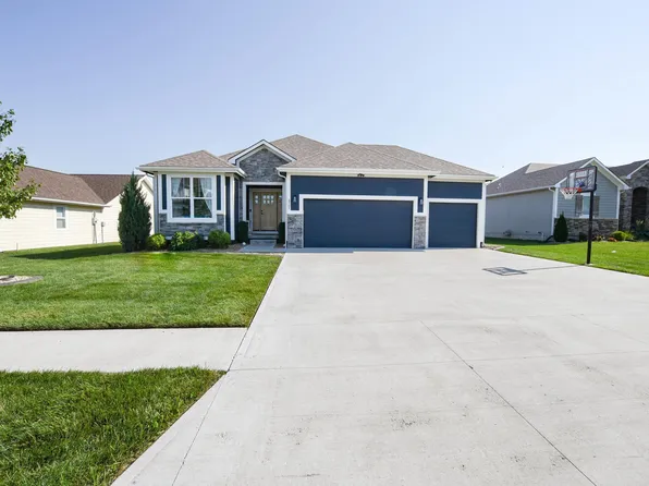 2705 Craftsman Dr, Sedalia, MO 65301