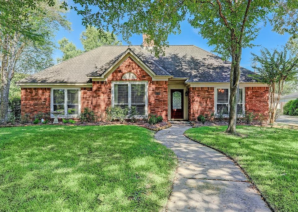 1st image of 15303 Park Estates Ln