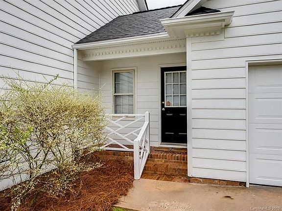2nd image of 5612 Ivygate Ln