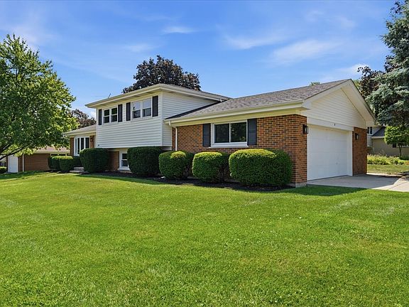 3rd image of 37 E Weathersfield Way
