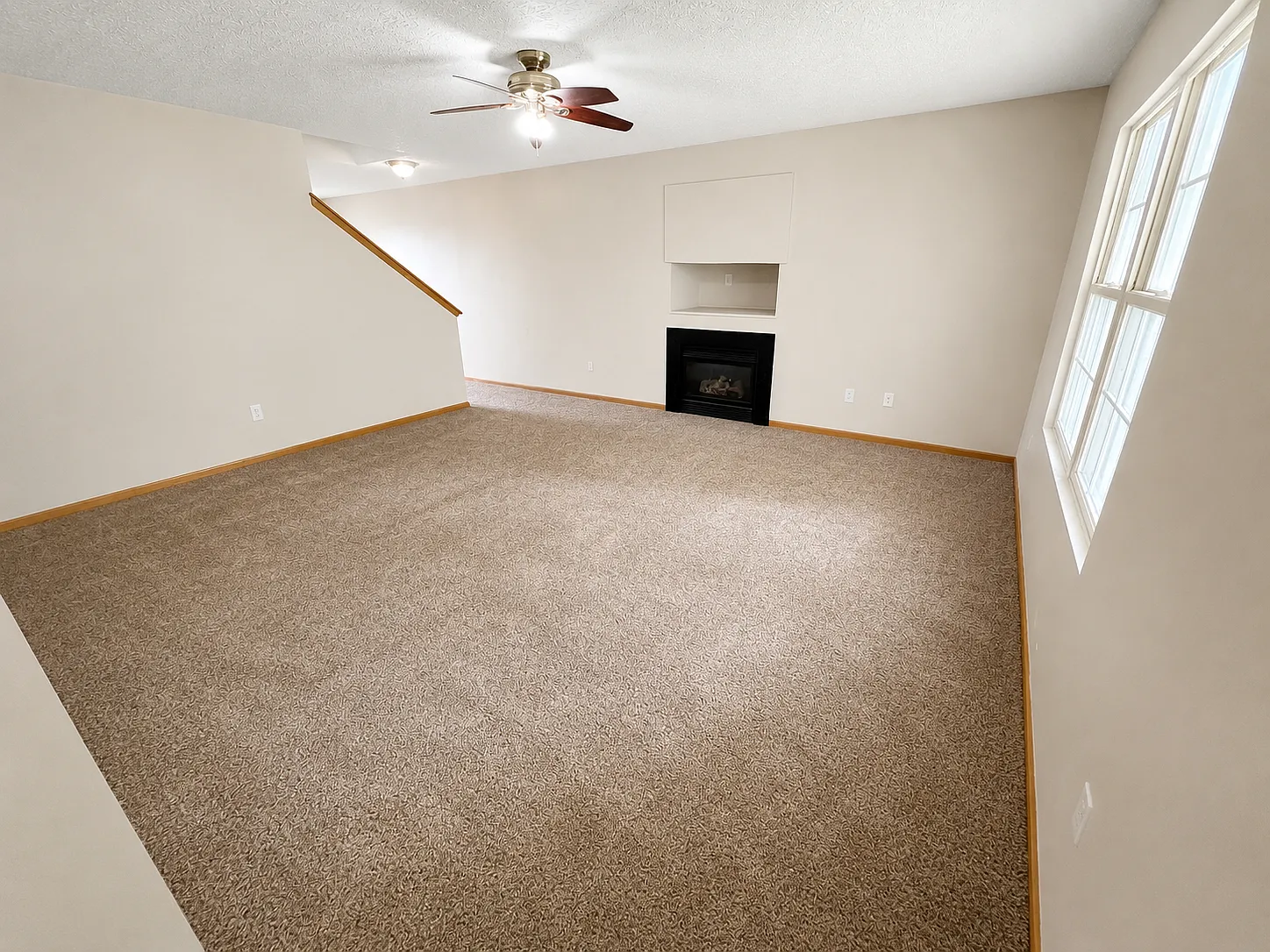 584 Star Spangled Pl — Photo 3