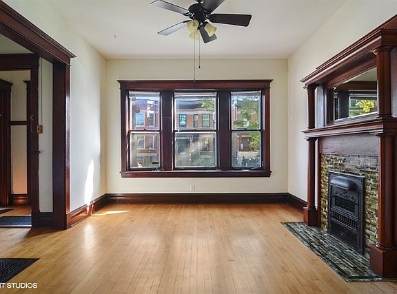 2nd image of 3524 N Leavitt St