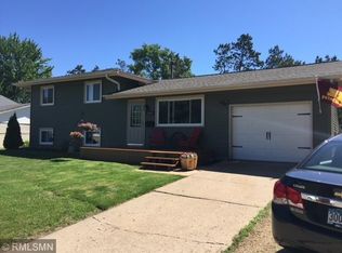 1712 Dixon Dr, Saint Paul Park, MN 55071