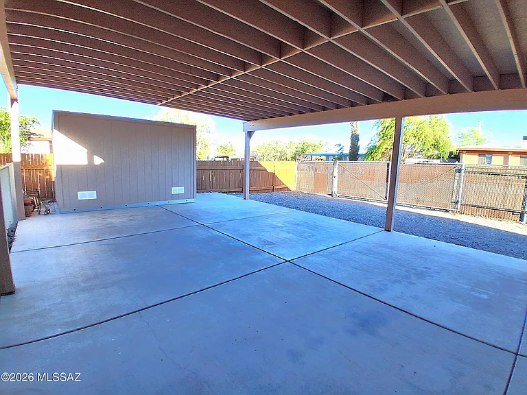 2650 W Aurora Dr — Photo 20