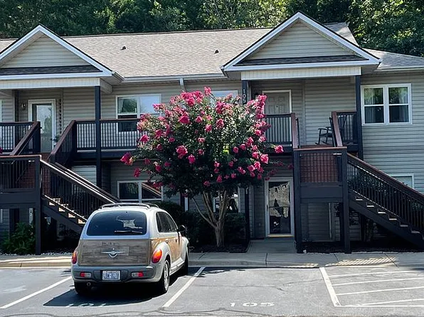 101 Carlyle Way, Asheville, NC 28803