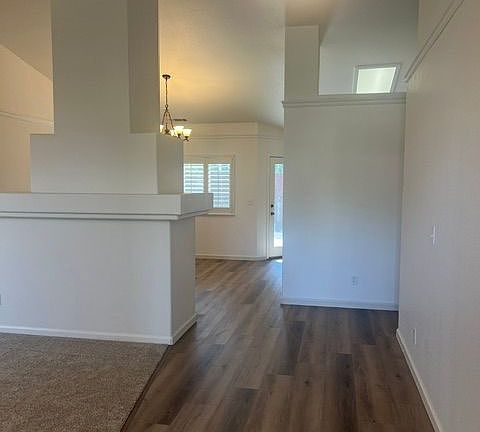 2nd image of 570 Buccaneer Ave