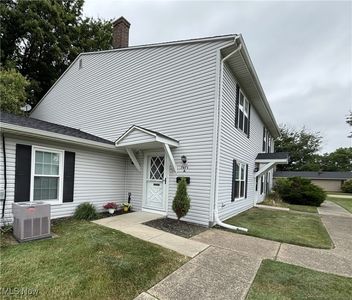 7971 Independence Dr APT A, Mentor, OH, 44060