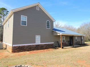 447 Red Leaf Rd, Hartwell, GA 30643