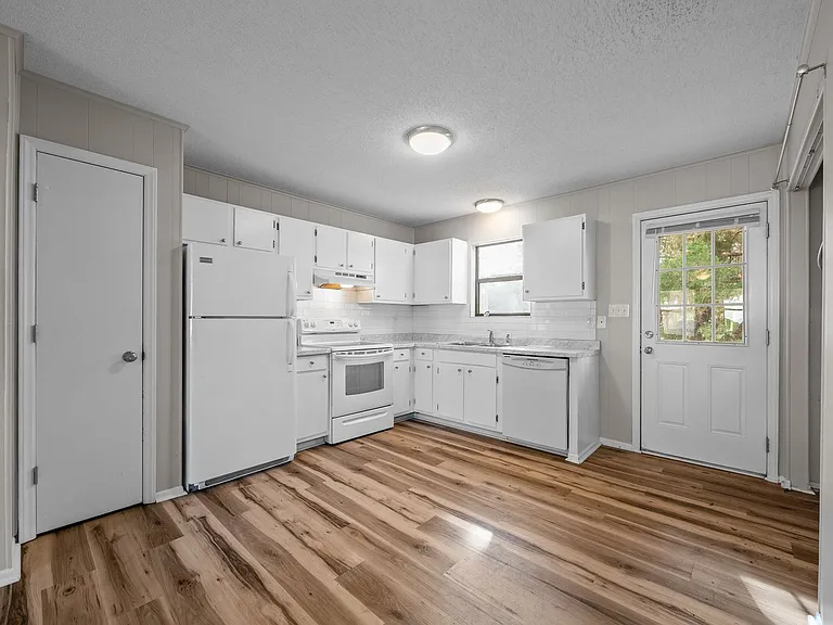 101 Ravenwood Dr #B — Photo 5