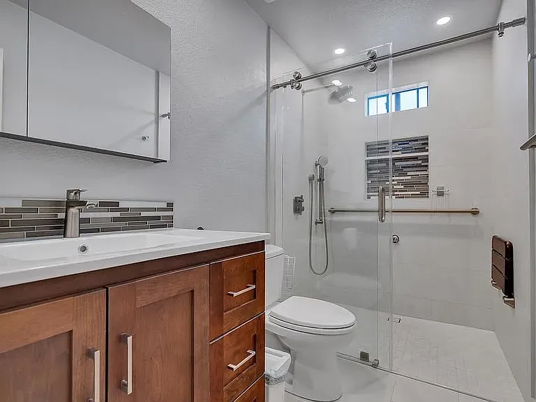 4639 Executive Dr #68 — Photo 17