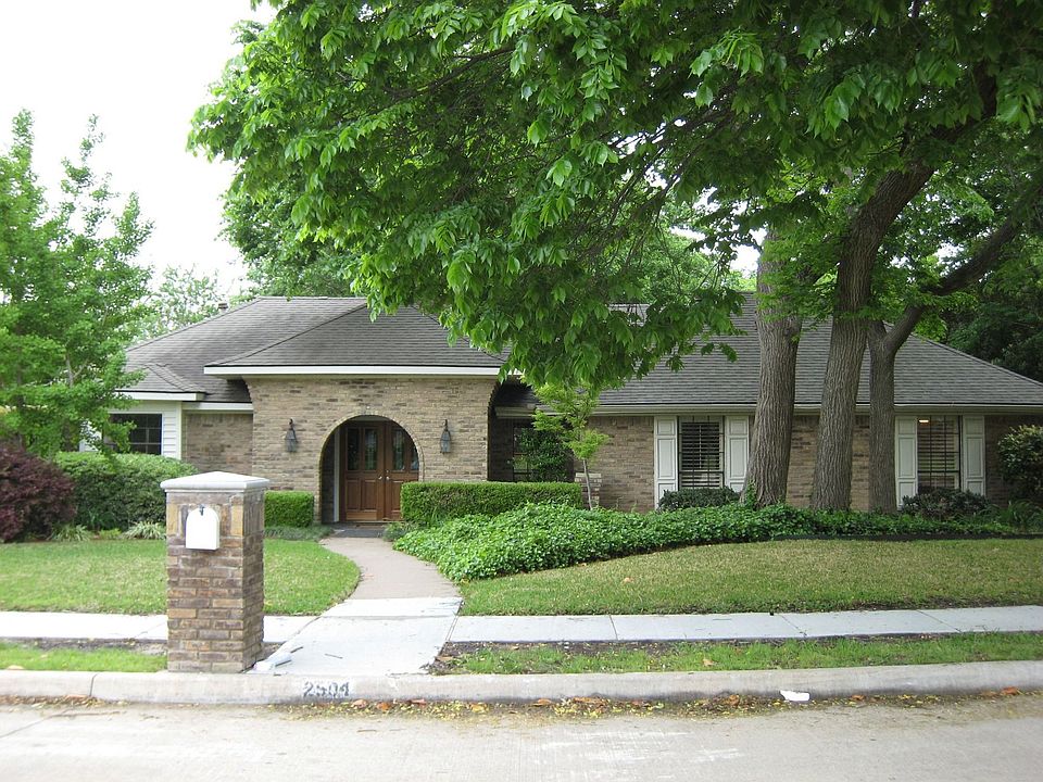 Wonderful Creek Lot with Mature Trees